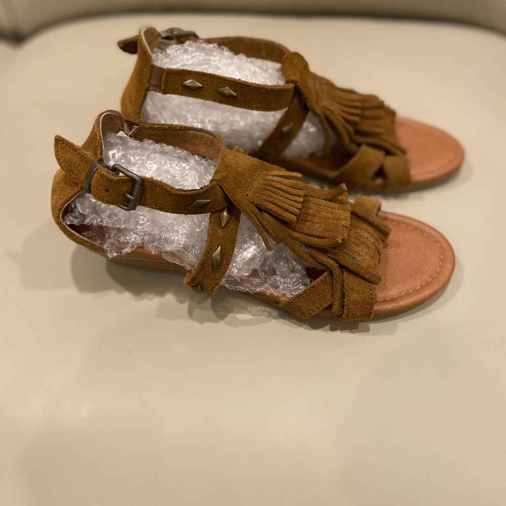 🤎 Minnetonka Suede Sandals🤎 NWOT🤎 - Picture 2 of 8